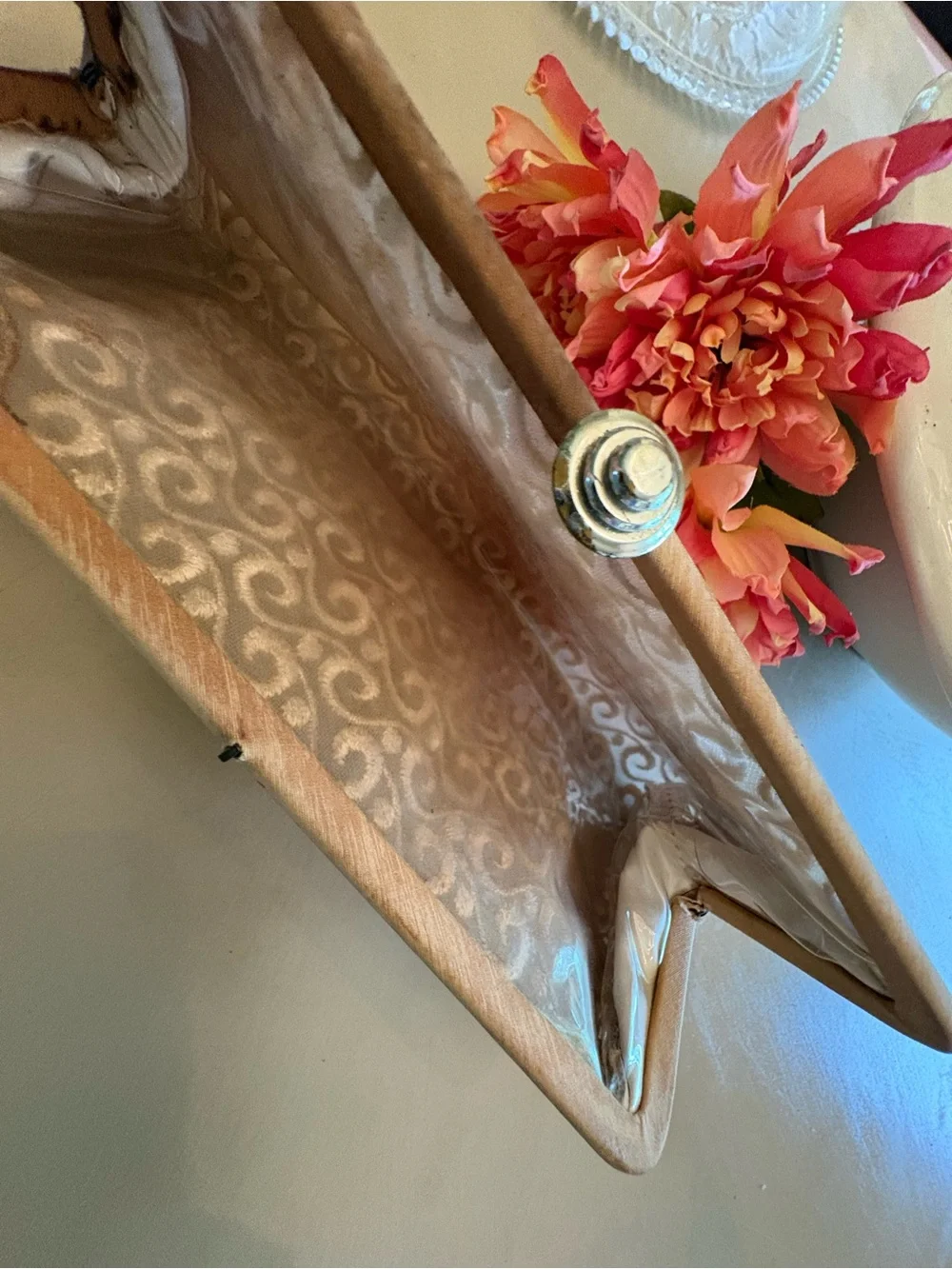 Ornate Swirl Textured Clutch in Champagne